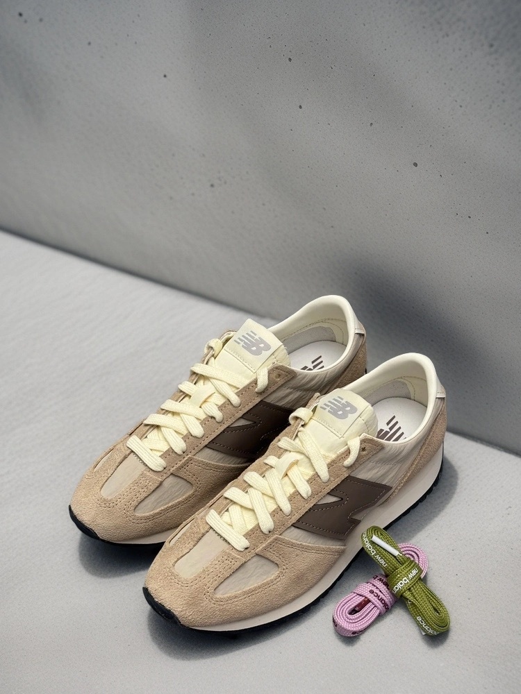 代購-New Balance NB 471 棕色（附牛油果綠+葡萄粉紫鞋帶）男女同款 U471AI