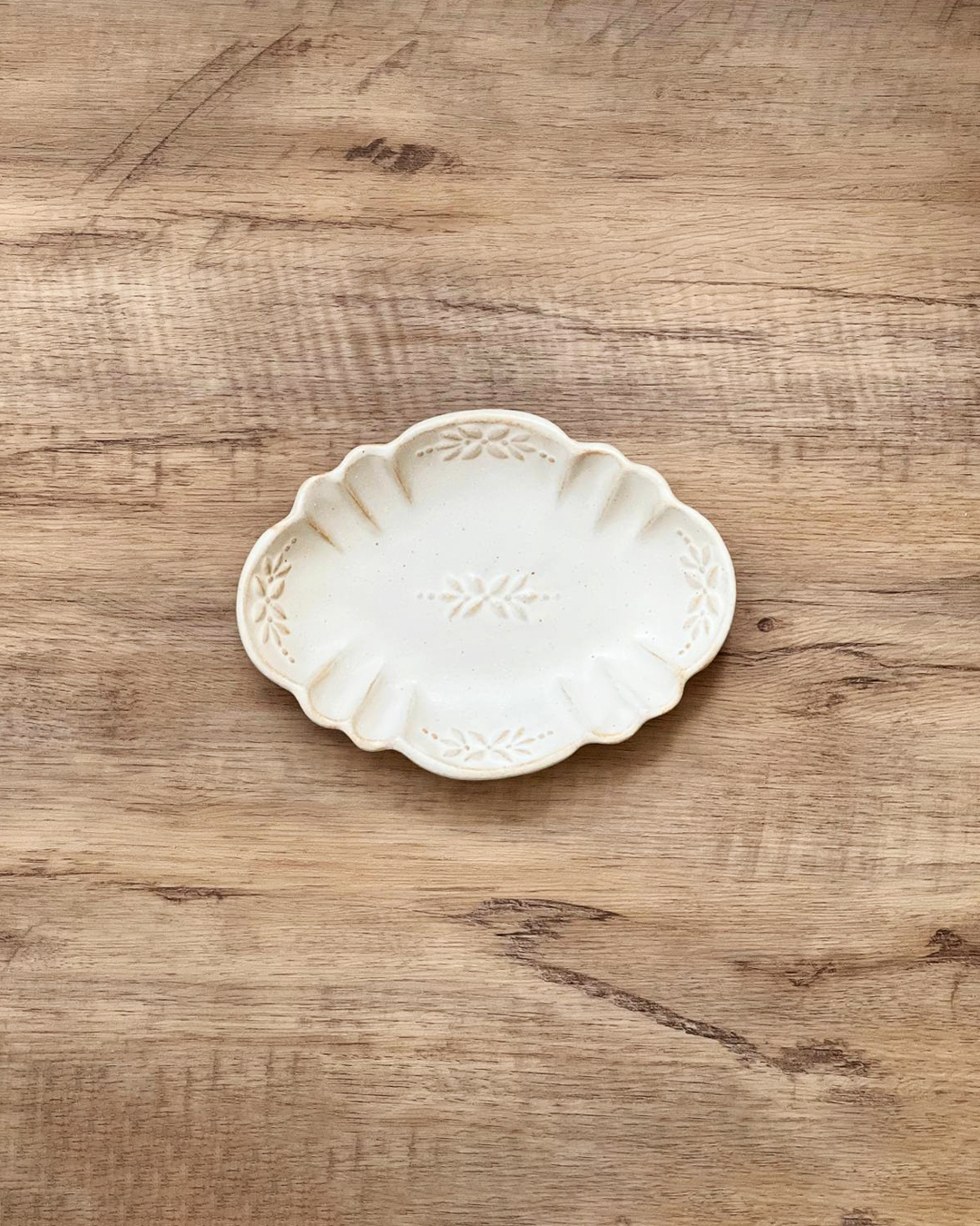 益子燒 kinari 橢圓小碟 白色｜職人 若林健吾