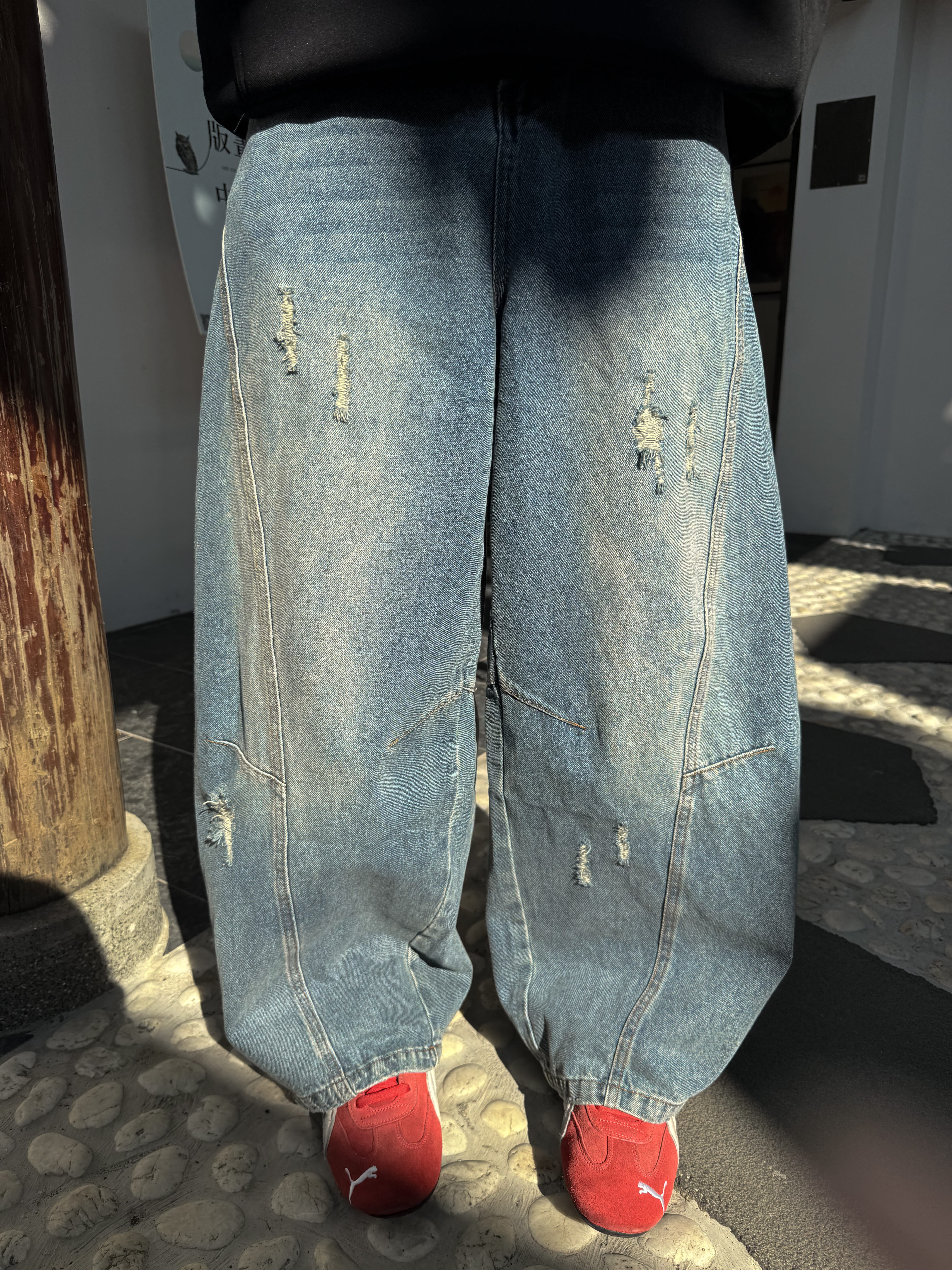 (現貨)質感刷破彎刀牛仔褲
