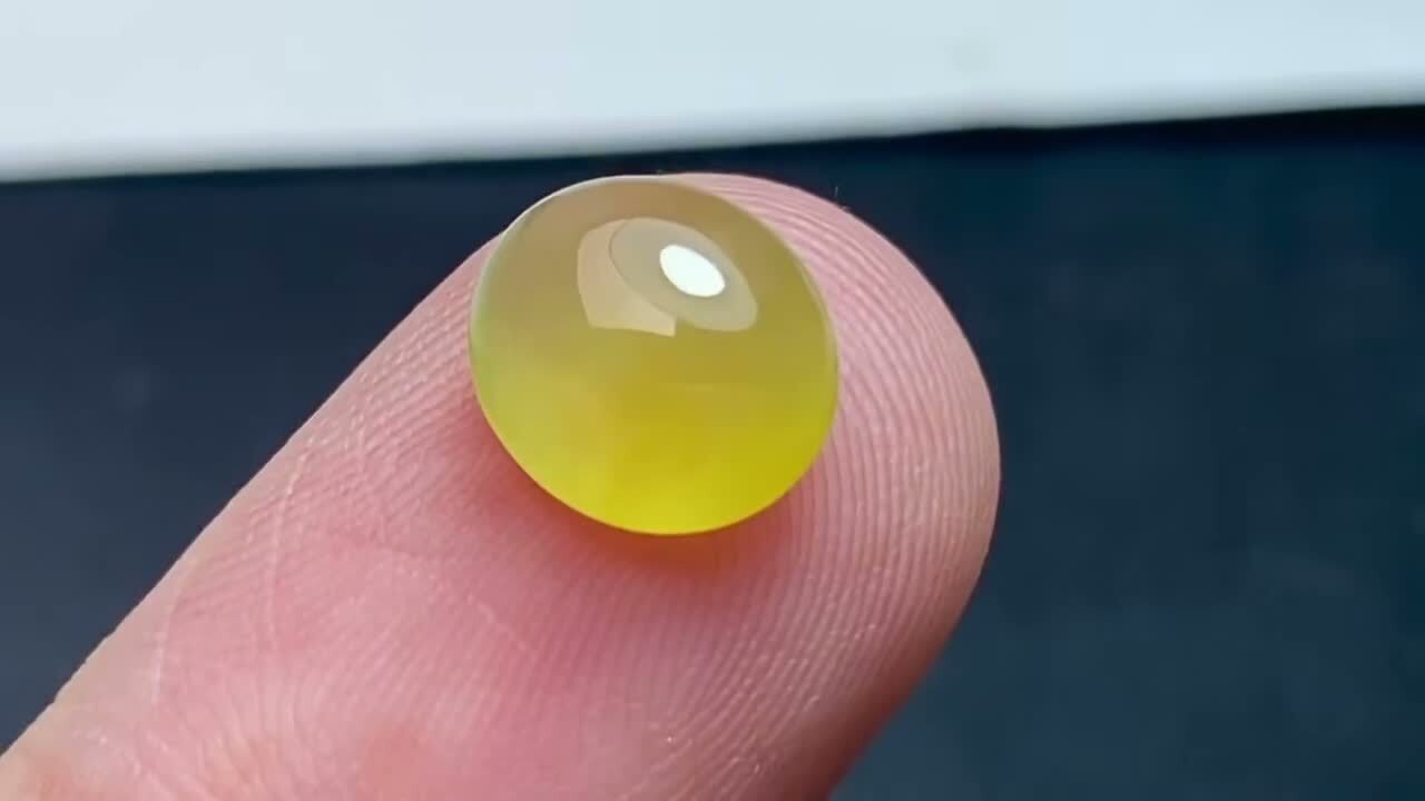 1042552 翡翠黃翡蛋面