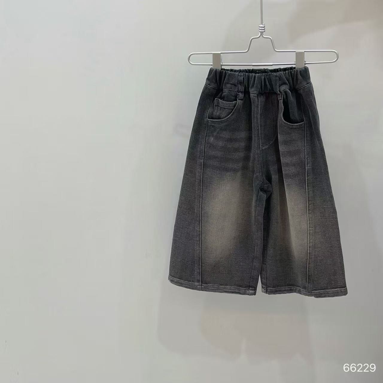 霧灰水洗牛仔寬褲