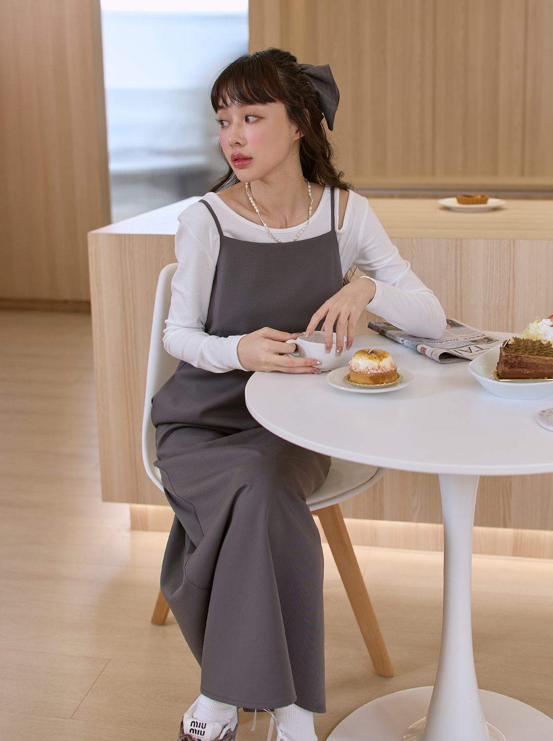 【第二件5折】【期間限定】簡約後開衩細肩洋裝