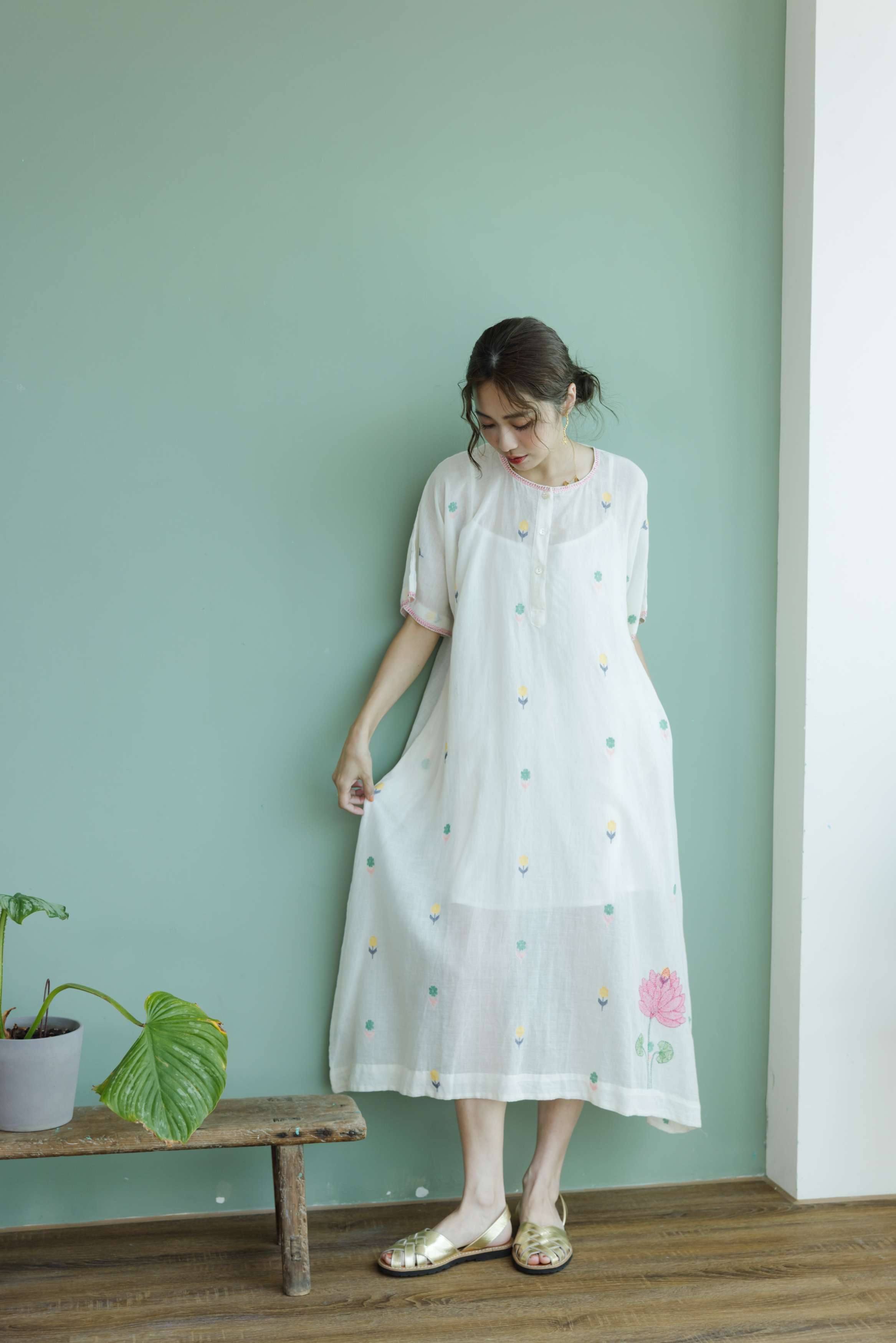 Jamdani織紋蓮花刺繡短袖長洋裝