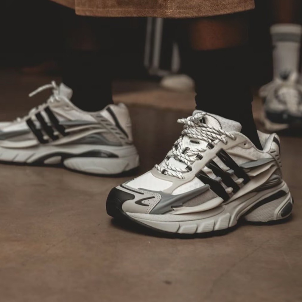 【Pre-Order】Pharrell Williams x Adidas “Jellyfish Grey”｜Grey / Black / White｜Limited Collaboration Sneakers JP9265