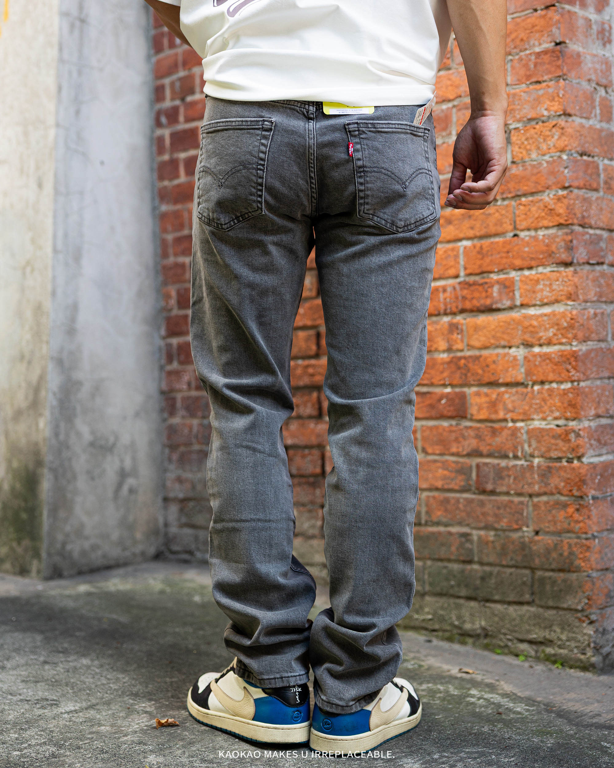 日本連線Levi's 511™修身牛仔褲「5537灰」LEVIS502-04511