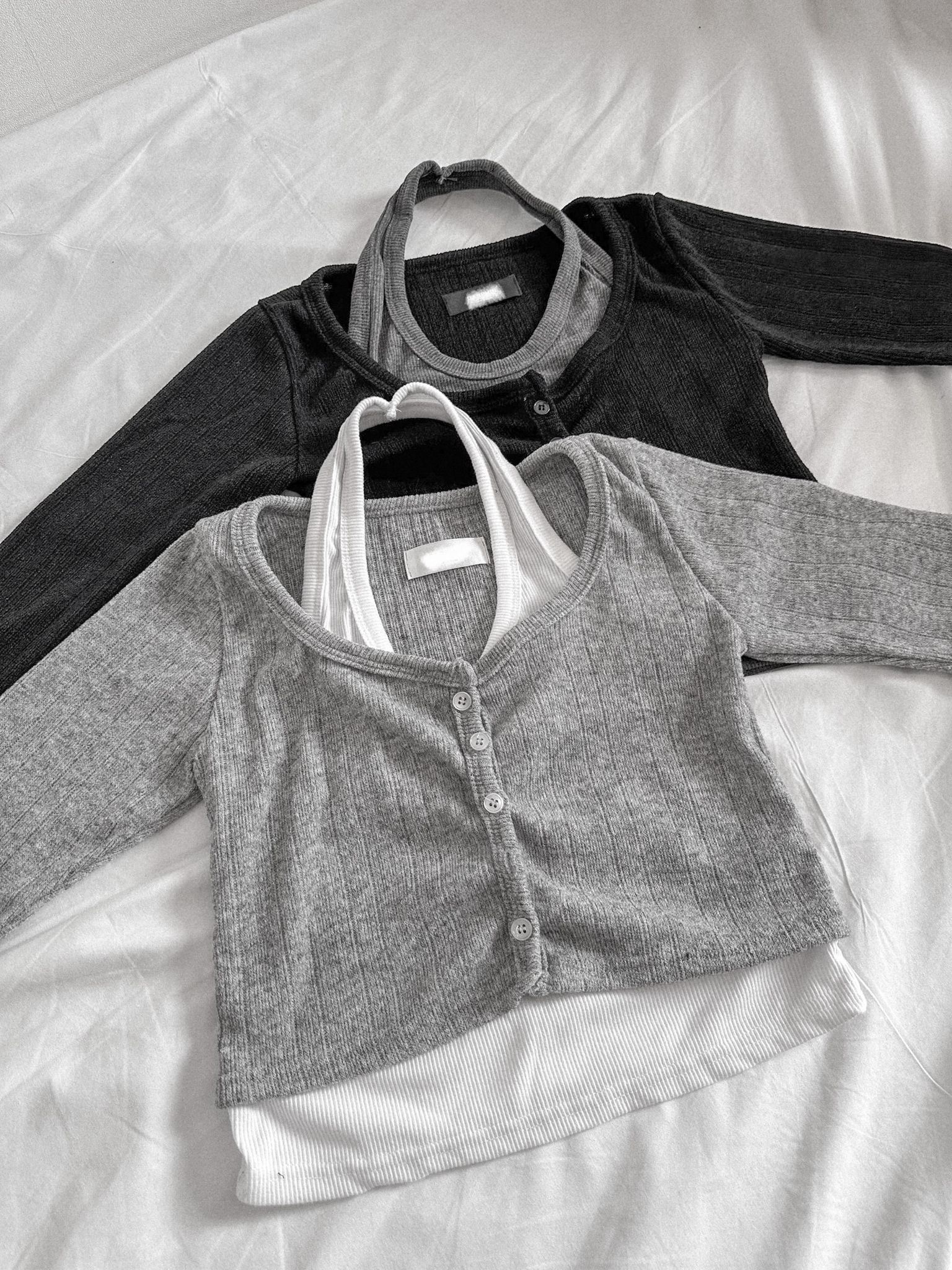 暗直紋假兩件掛頸背心Top〈🇰🇷DAY 2〉