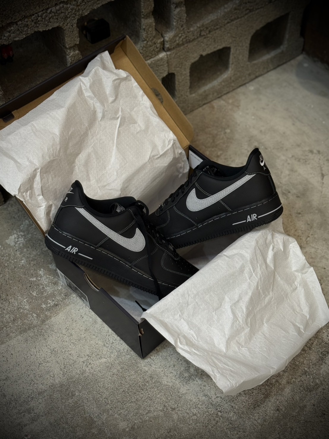 Nike Air Force 1 Black Soul 淡灰刺繡勾 HQ2037-006