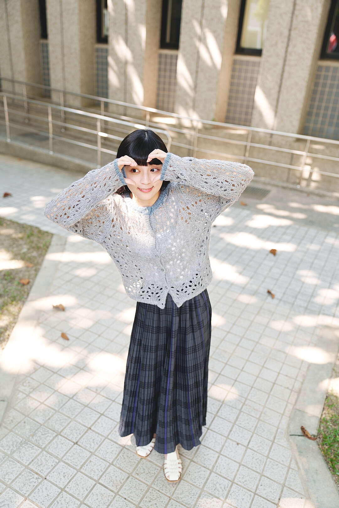 (限量)軌道上的牧雲人！鏤空配色開襟衫(兩色-灰)