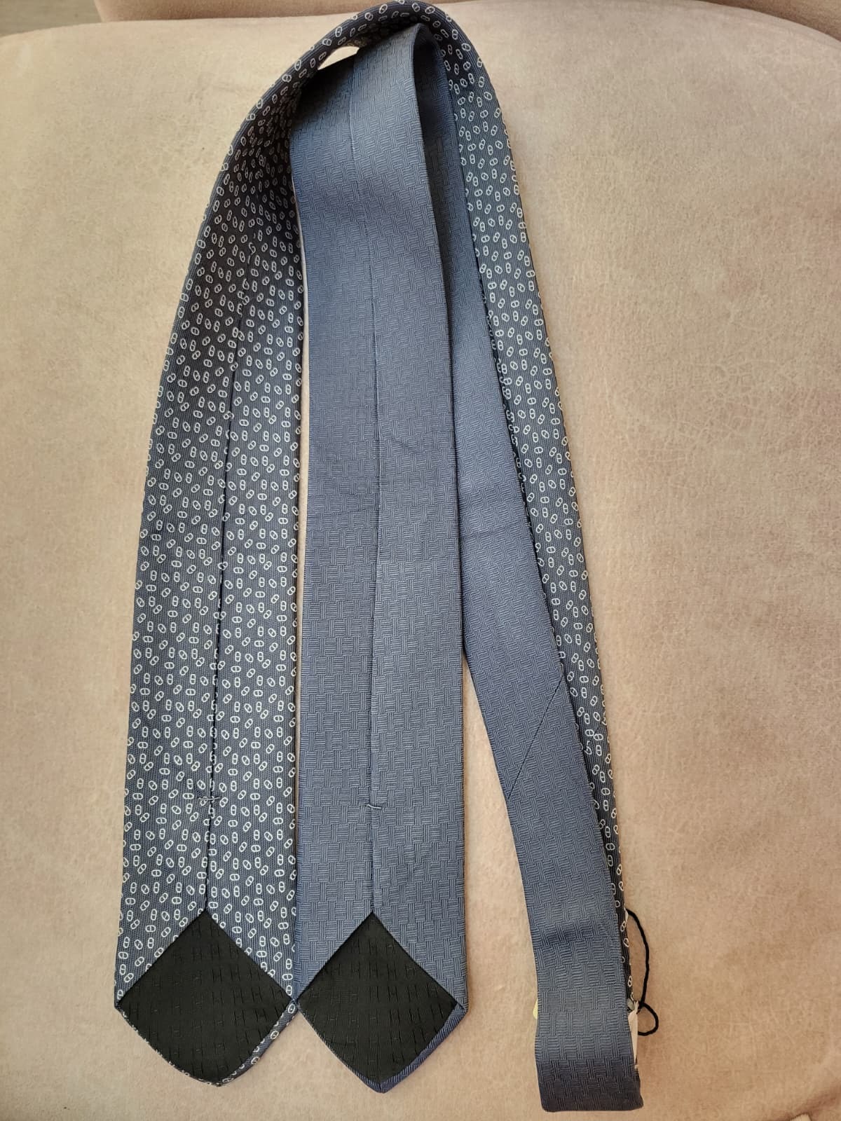 HERMES Double 6 Tissee Maillon tie FRIS/GRIS PALE NO.53