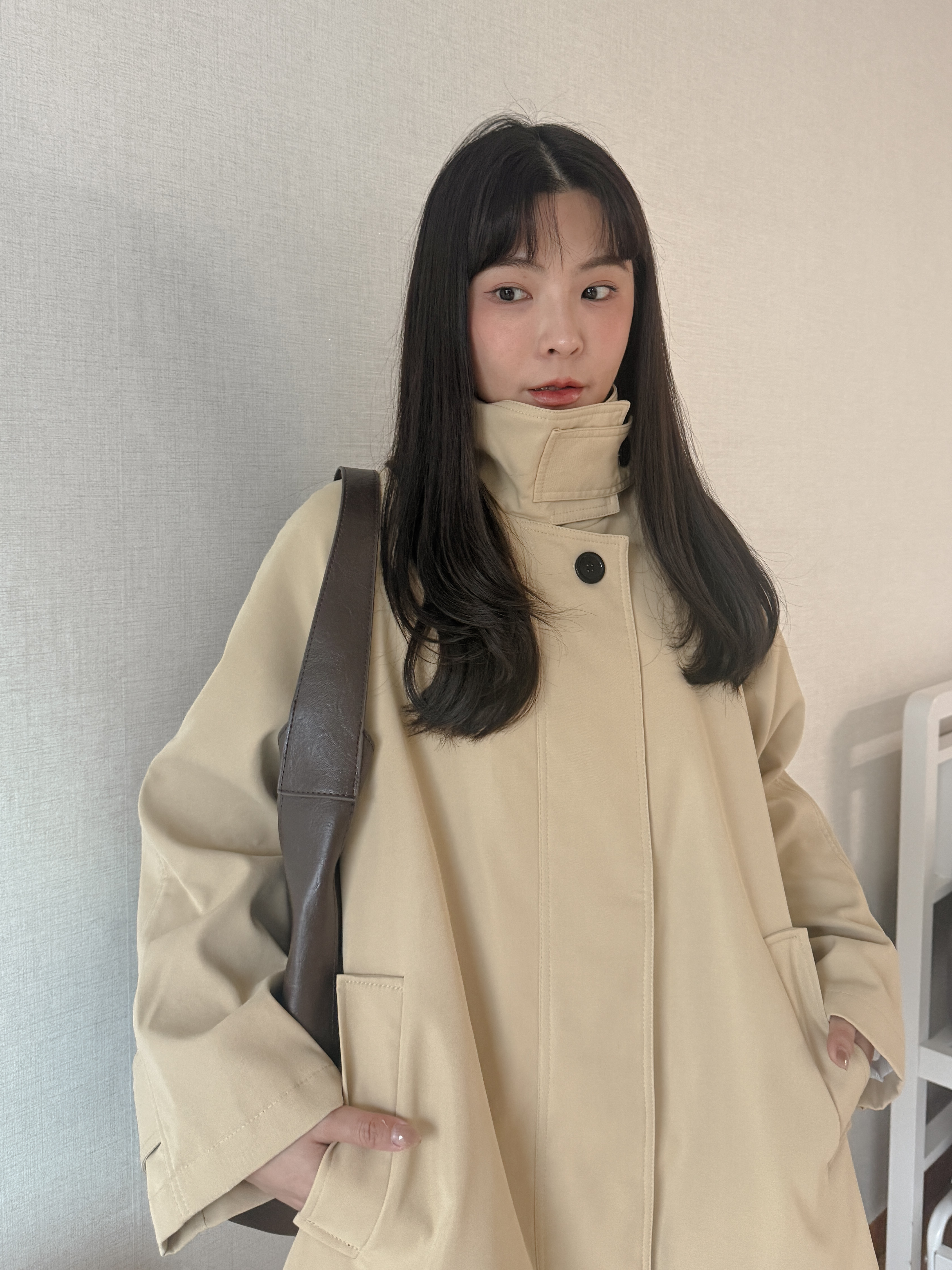 極簡小立領挺版風衣