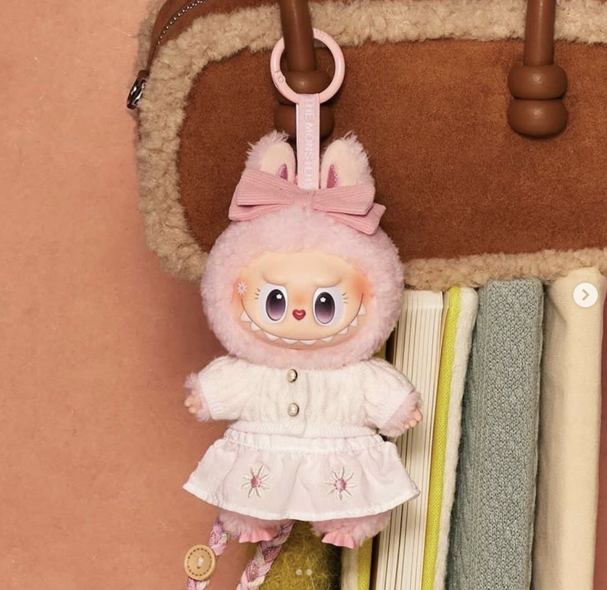 POP MART LABUBU MOKOKO THE MONSTERS 樂園限定 毛球派對系列 搪膠毛絨吊卡