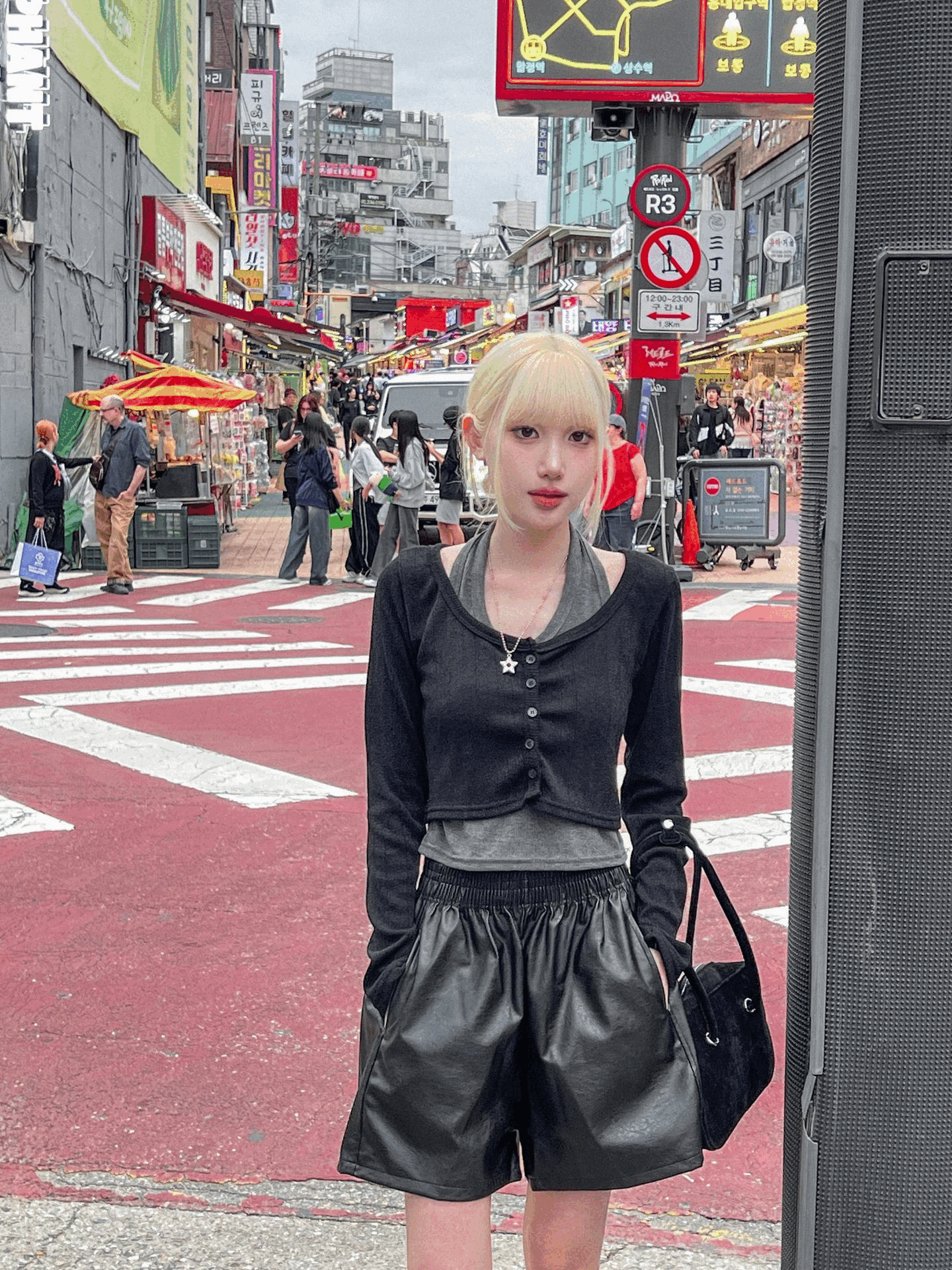 暗直紋假兩件掛頸背心Top〈🇰🇷DAY 2〉