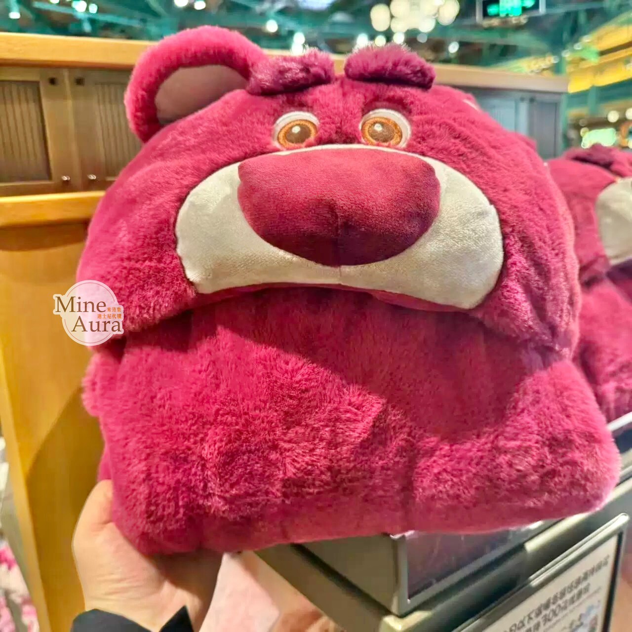 熊抱哥 Lotso 連帽造型 披肩 毛毯 可摺疊收納 玩具總動員 Toy Story -上海迪士尼樂園