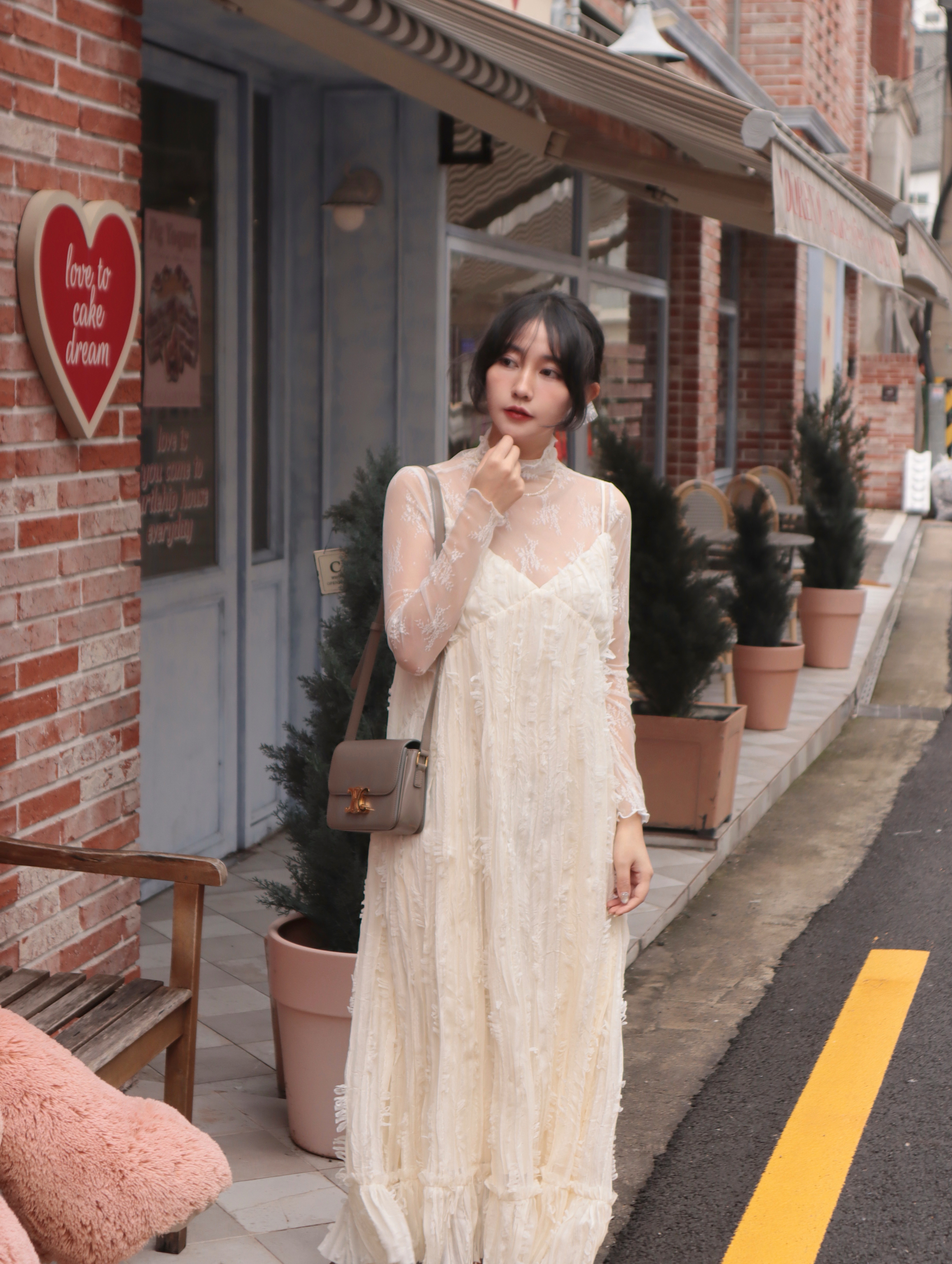 Oct5204 【限量】實品超美 法式輕婚紗感魚尾襬細肩帶長洋 （韓國布料）