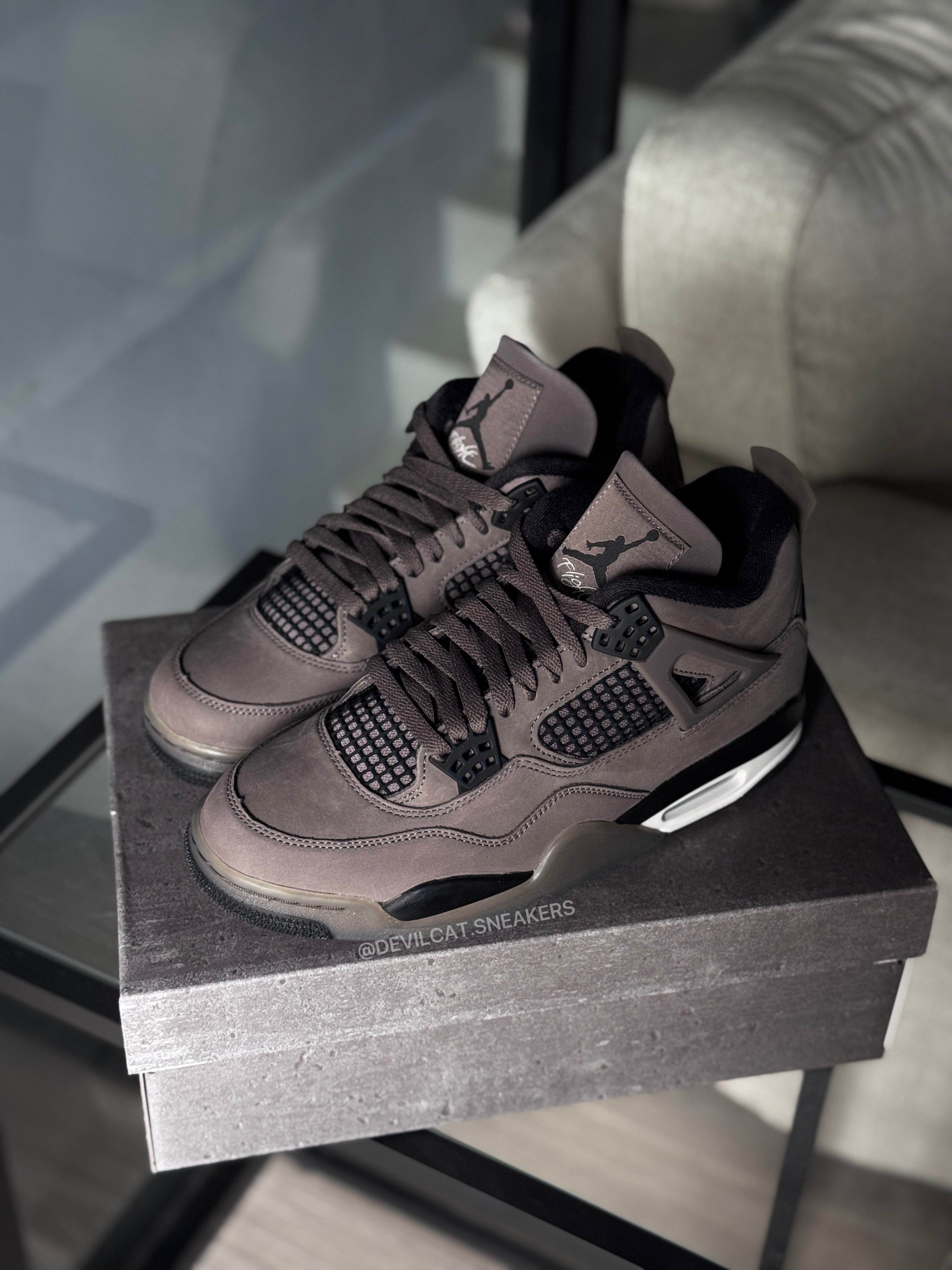 NIKE Air Jordan 4 "Cave Stone and Black" 摩卡 男鞋 FV5029-200