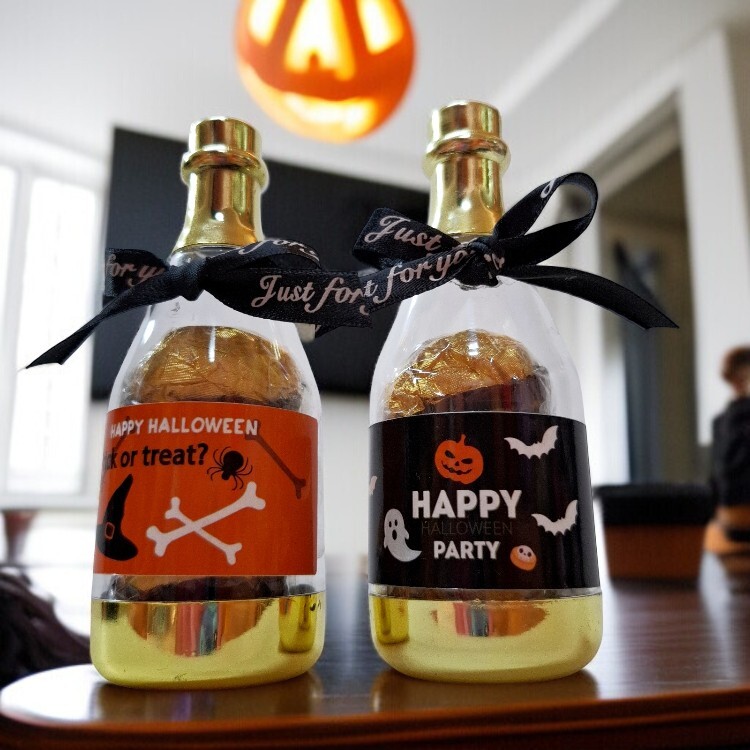 萬聖節糖果,萬聖節金莎巧克力,萬聖節香檳瓶造型金莎巧克力,Halloween candy, Halloween Ferrero Rocher chocolate, Halloween champagne bottle shaped Ferrero R