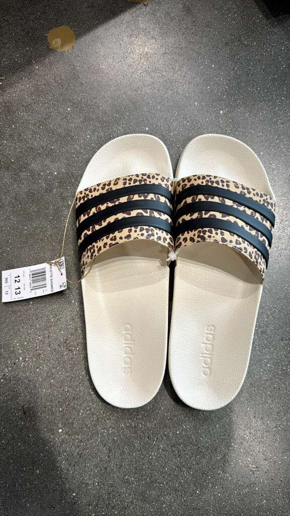 【直播】Adidas LL1015318 Adidas 大人拖鞋 豹紋款