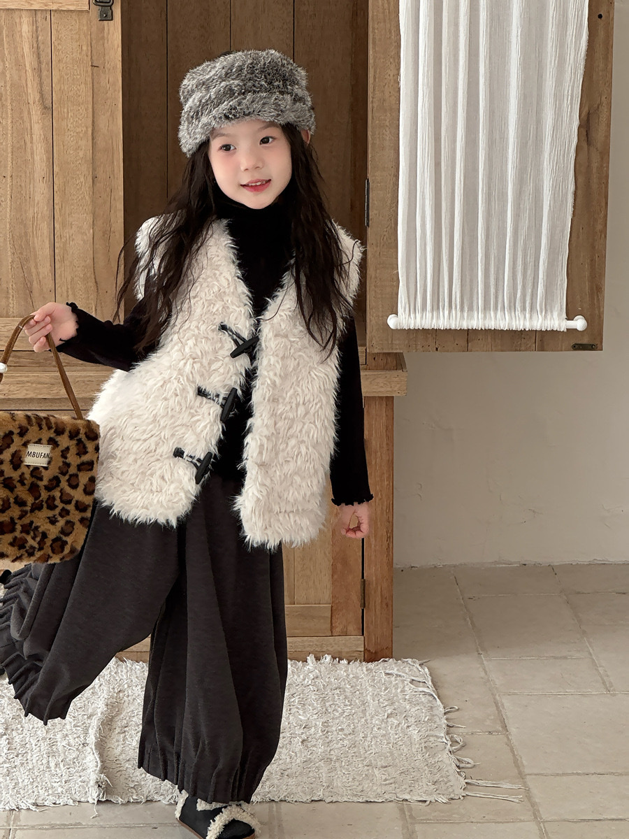 冬季軟糯牛角毛毛背心