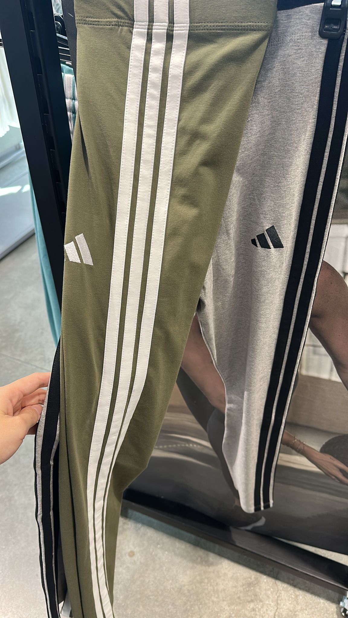 【直播】Adidas LL1015325  Adidas 女裝運動褲