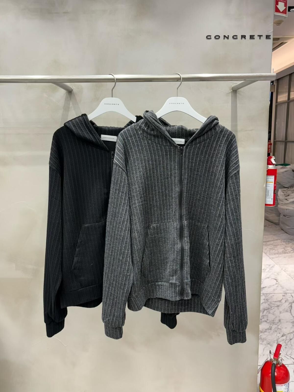 暗直紋連帽拉鍊外套 CONCRETE-025JK