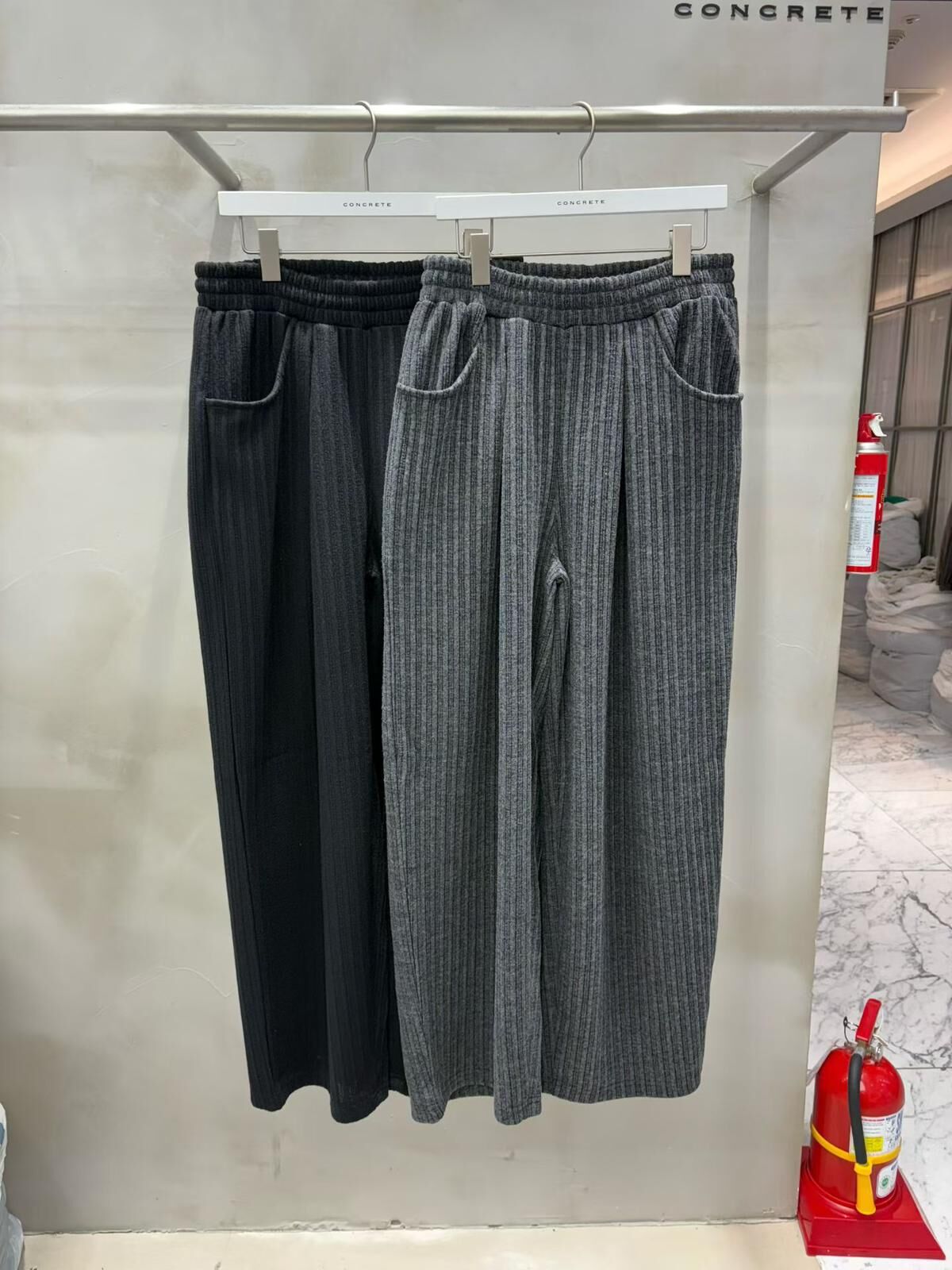 直紋鬆身褲 CONCRETE-026P