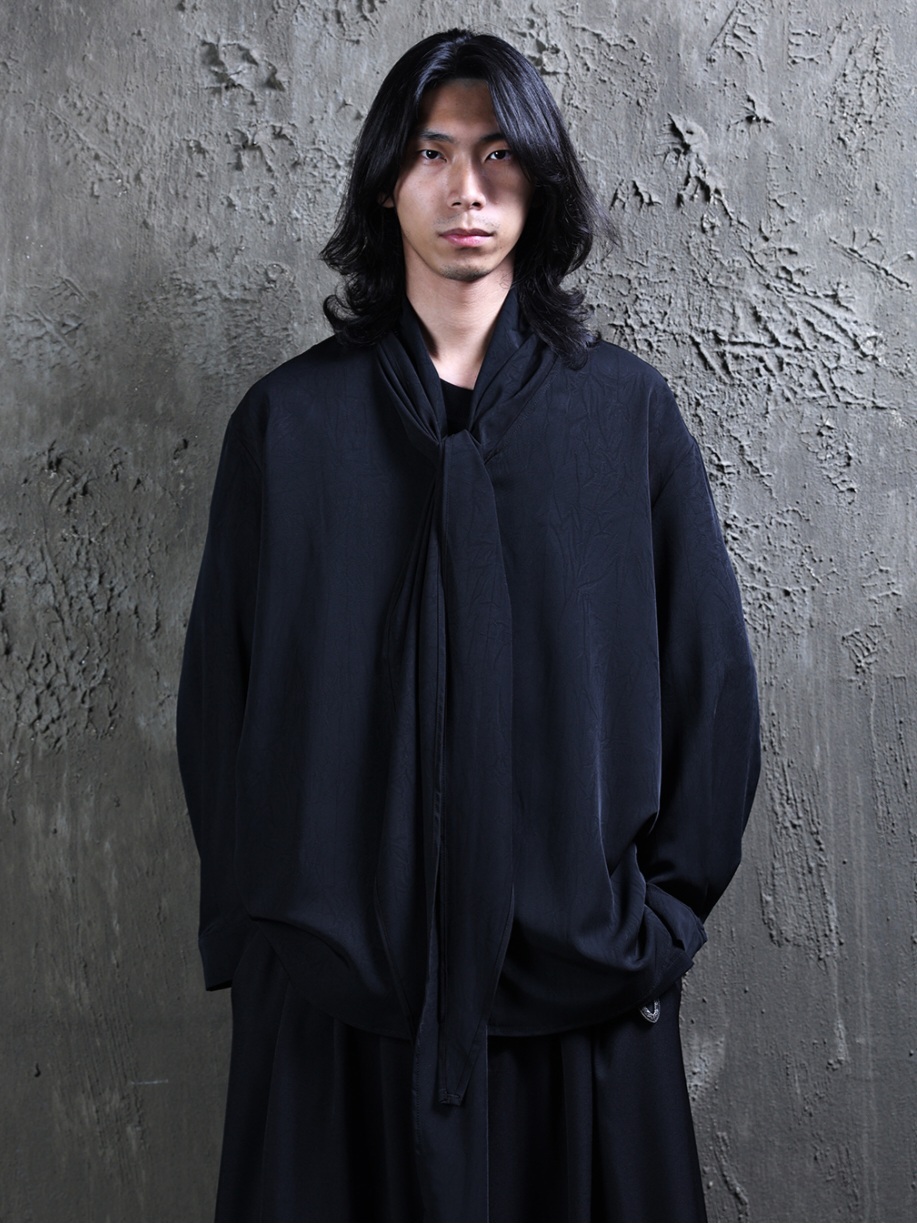 長圍巾寬鬆襯衫