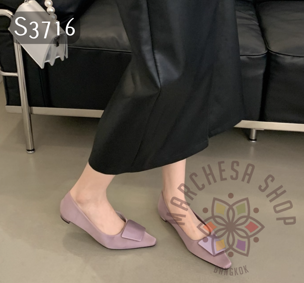 S3716 - 牛皮絲綢方扣裝飾尖頭平底鞋