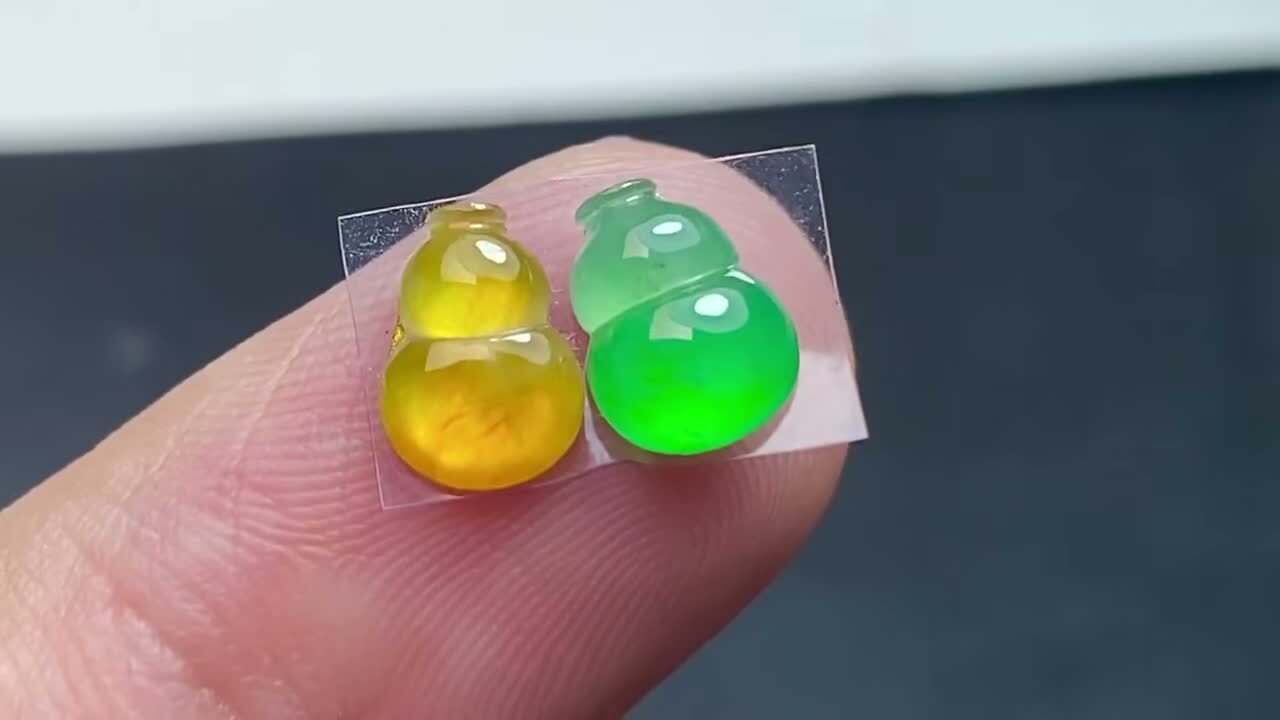 1042556 翡翠高冰黃綠葫蘆一對
