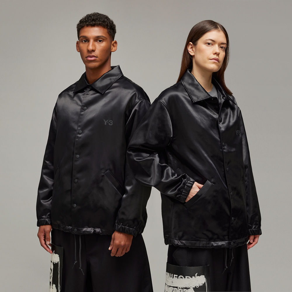 【 Y-3 U GFX COACH JKT 筆觸印刷教練外套 - 黑 】