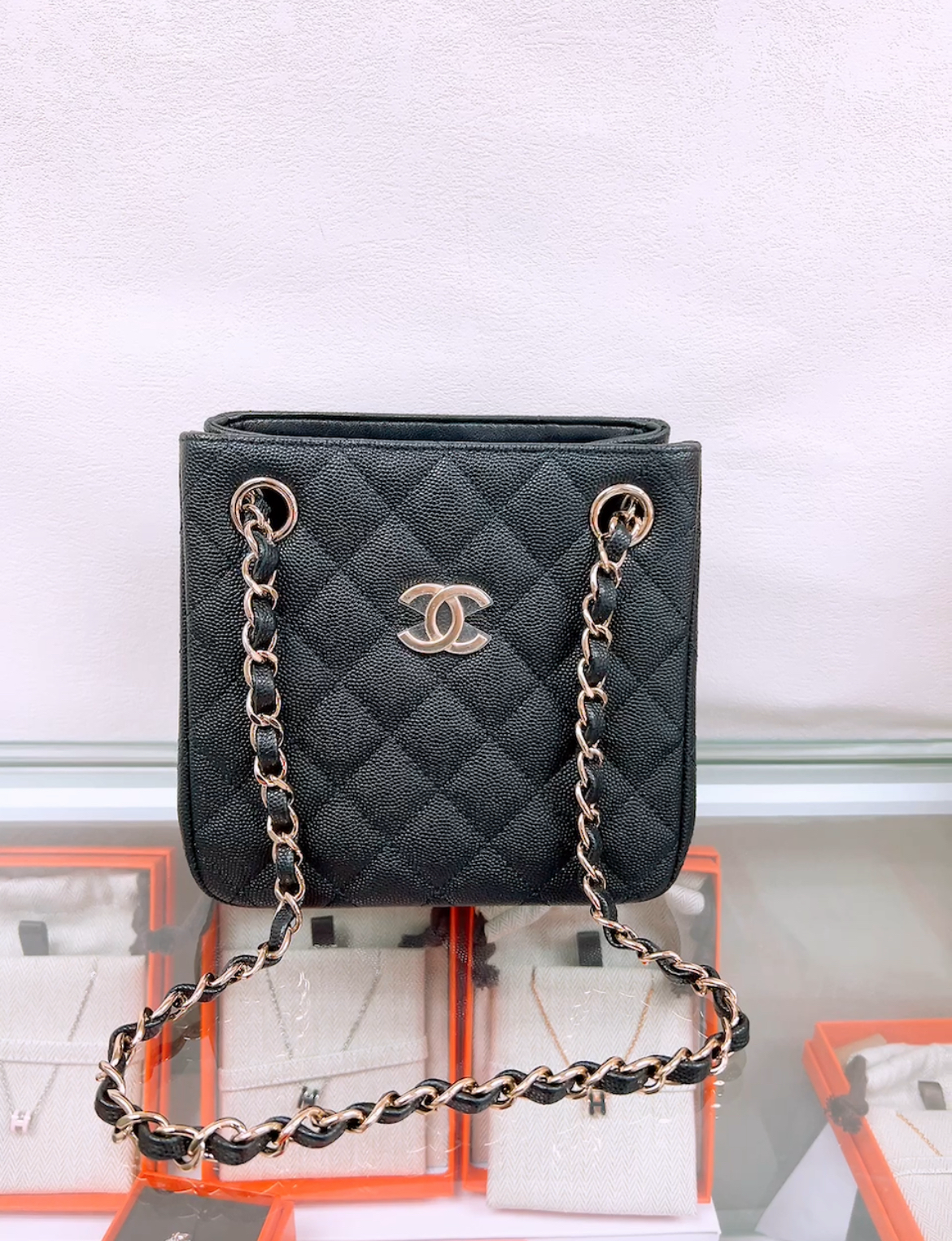 Chanel mini tote (black caviar/ GHW)