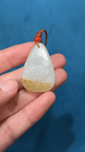 104217 和田玉籽料灑金皮吊墜