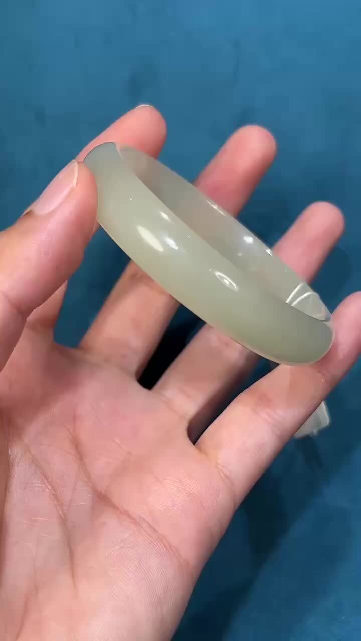 104218 55mm和田玉青海湖水綠素鐲 (54-56)