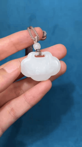 104219 和田白玉山料平安鎖吊墜