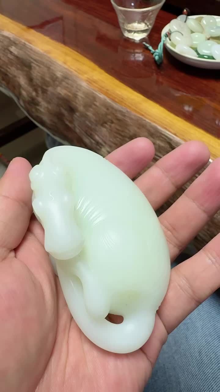 和田玉一匹老馬,天然和田玉軟玉