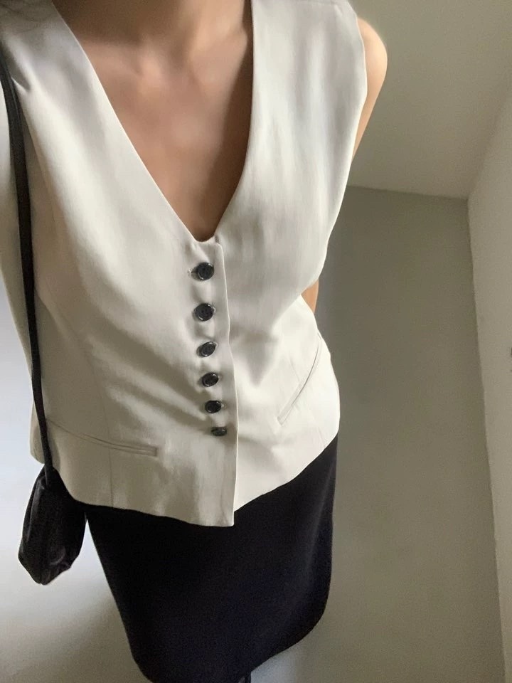 正韓質感系排釦馬甲背心