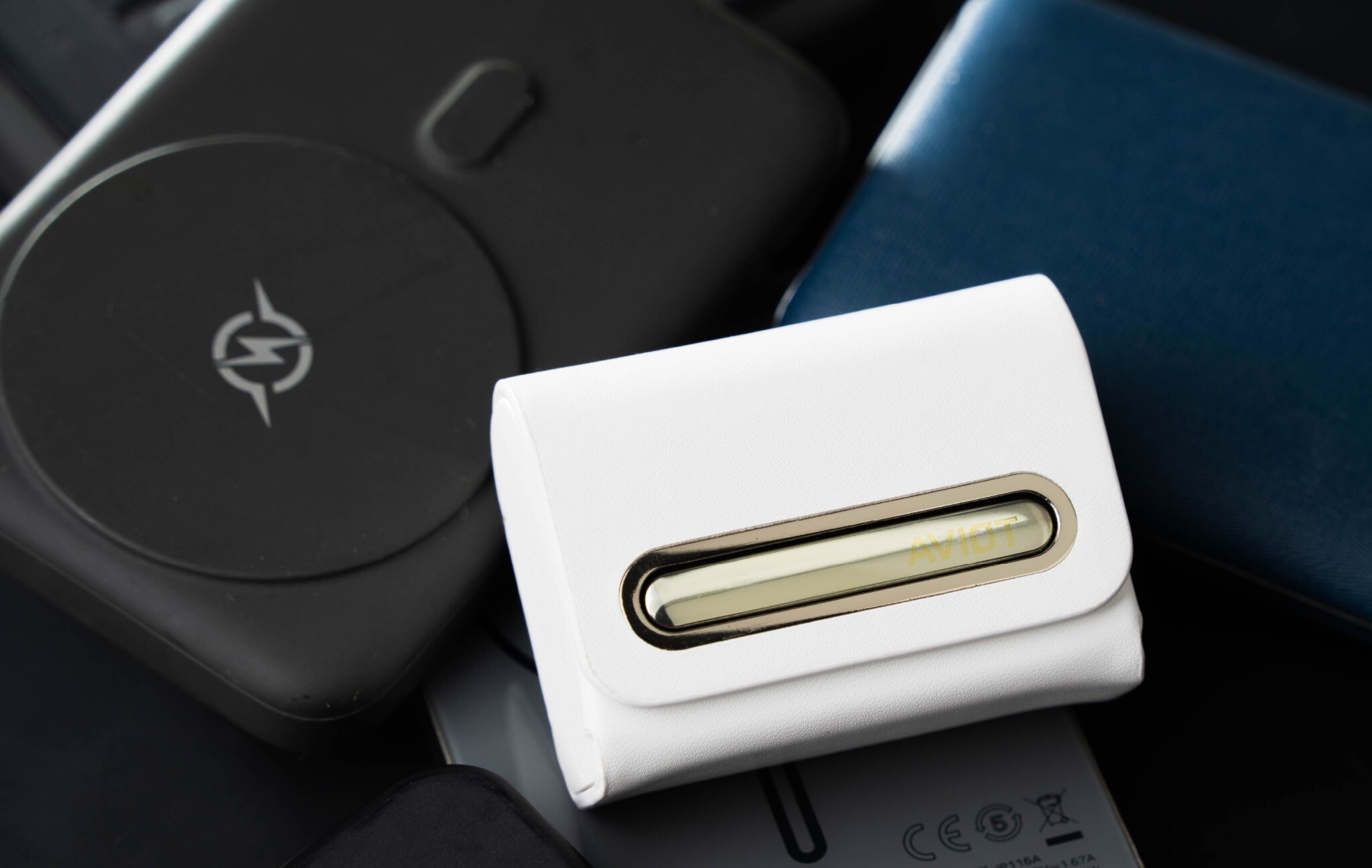 AVIOT TE-J2 入耳式藍牙耳機