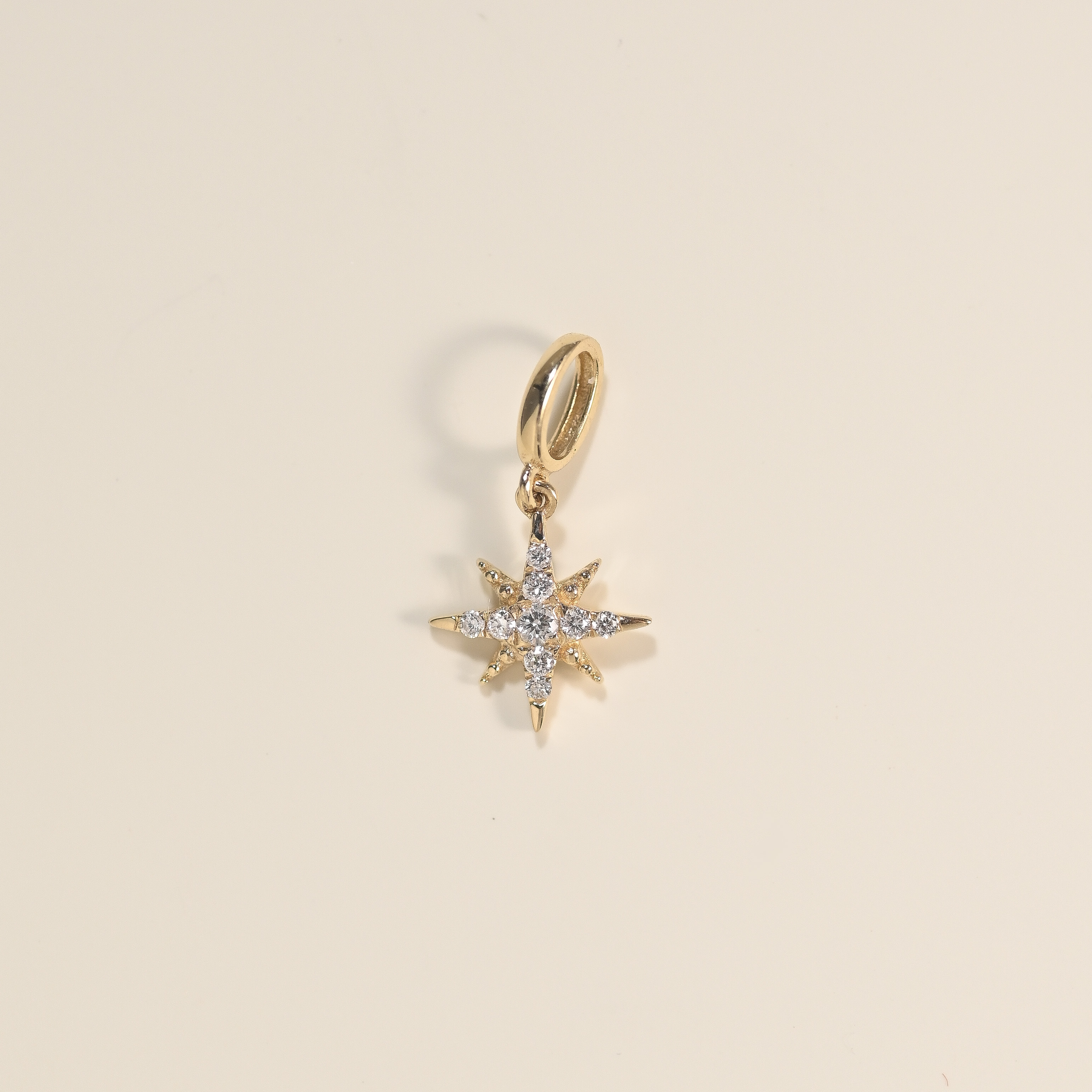 18K Superstar Diamond Pendant