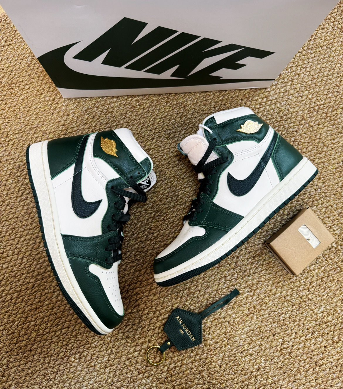 女鞋 NIKE W AIR JORDAN 1 RETRO HI OG 綠白 皮革 高筒 休閒鞋【FD2596-101】AJ1OG