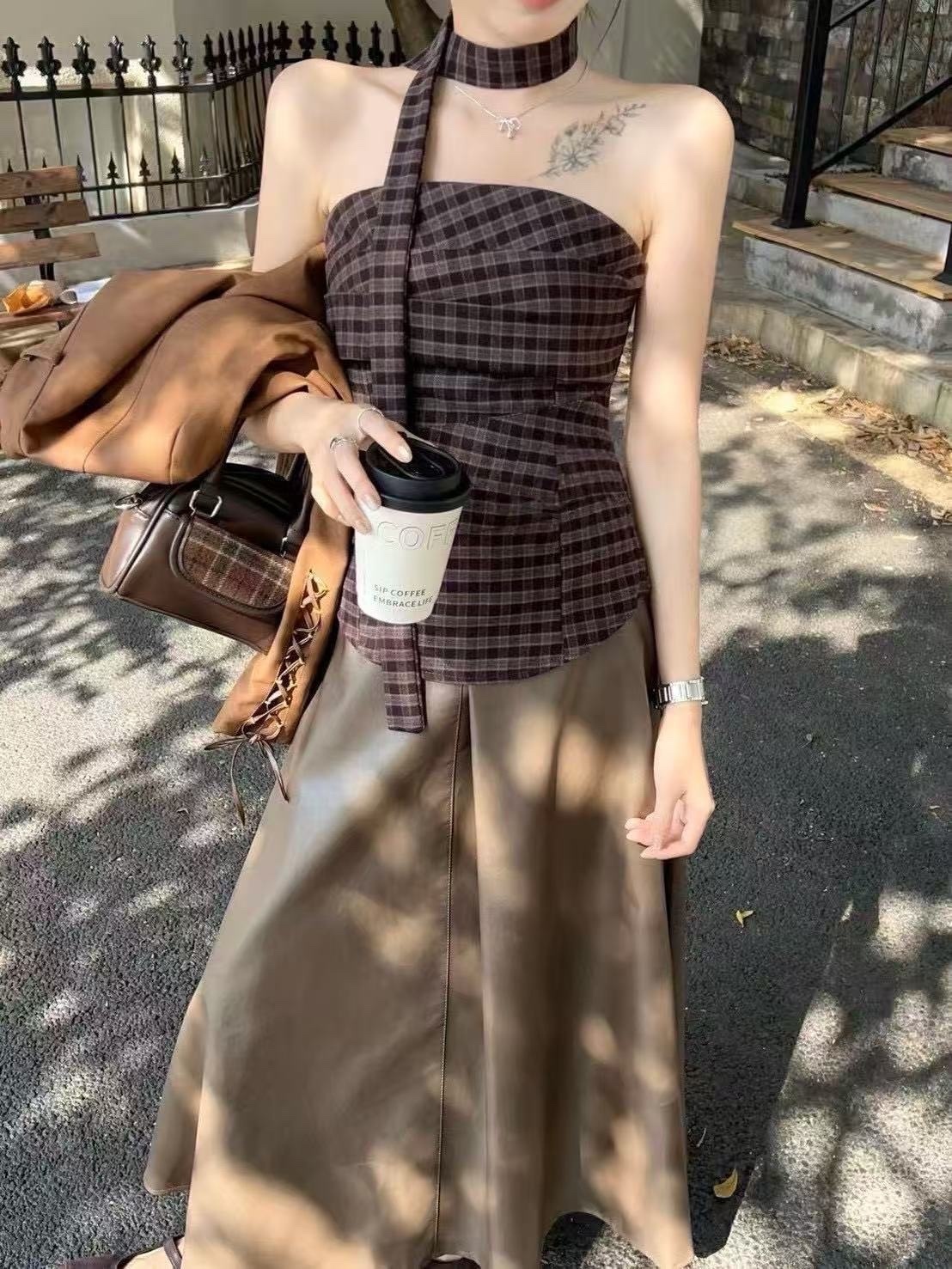 9386 甜辣復古格紋平口上衣(飄帶)