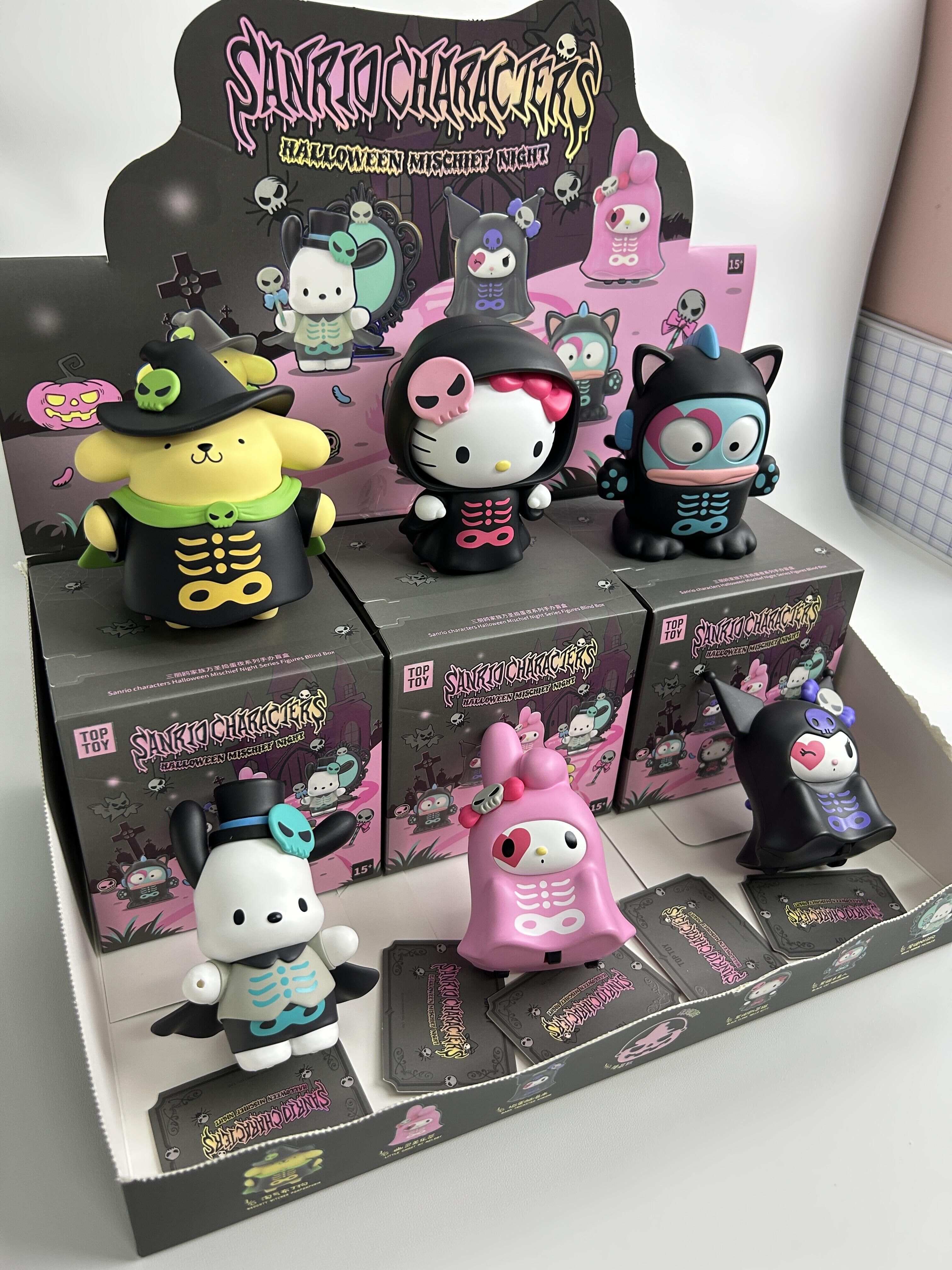 Sanrio 三麗鷗 正版授權 萬聖節搗蛋夜系列 發條機關 鏡面反射 光感變色 夜光 盲盒 6+1款(任買兩件711免運)/預購