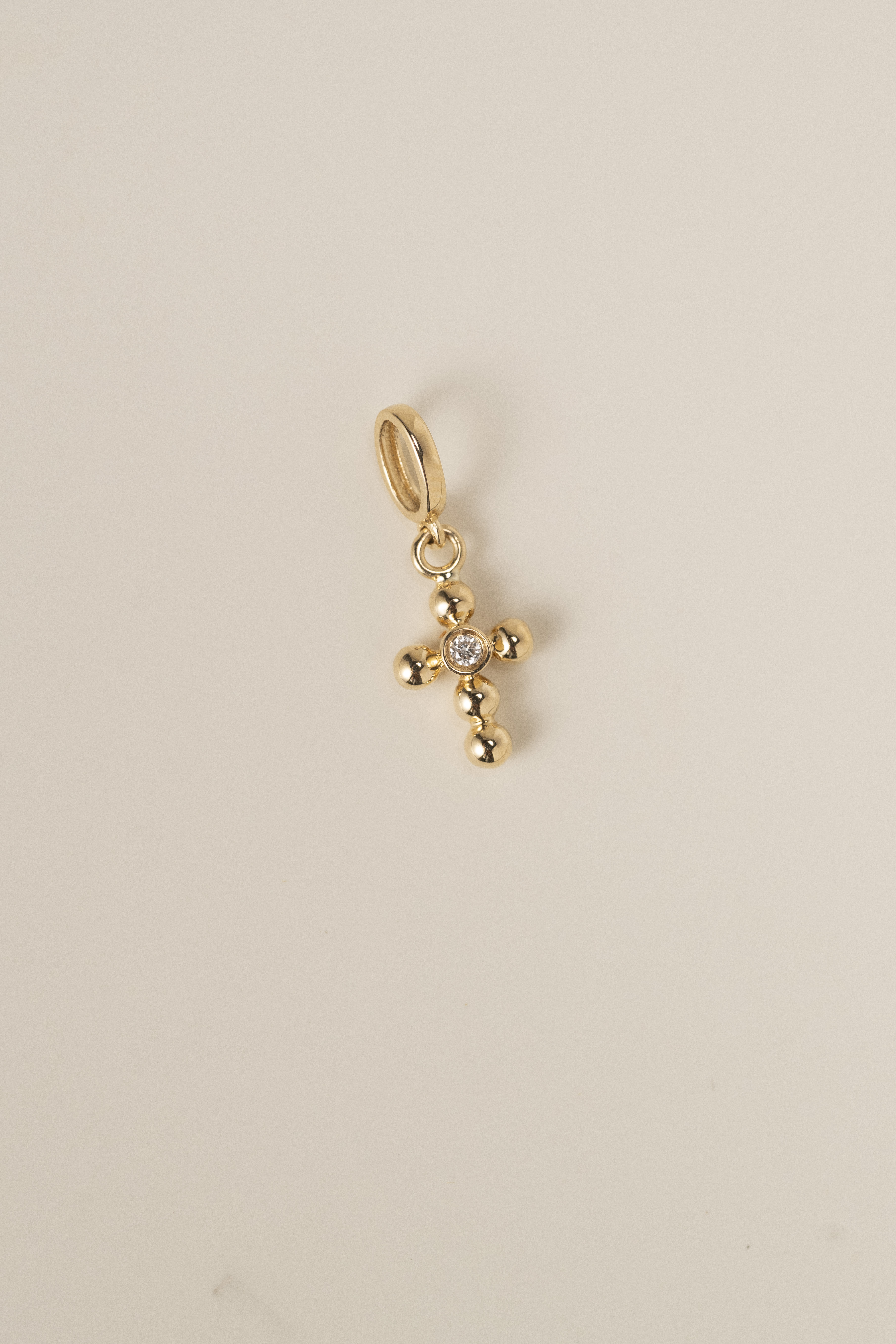 18KCross Diamond Pendant
