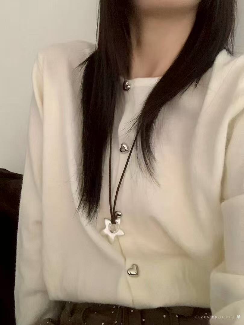 191 立體愛心釦針織外套