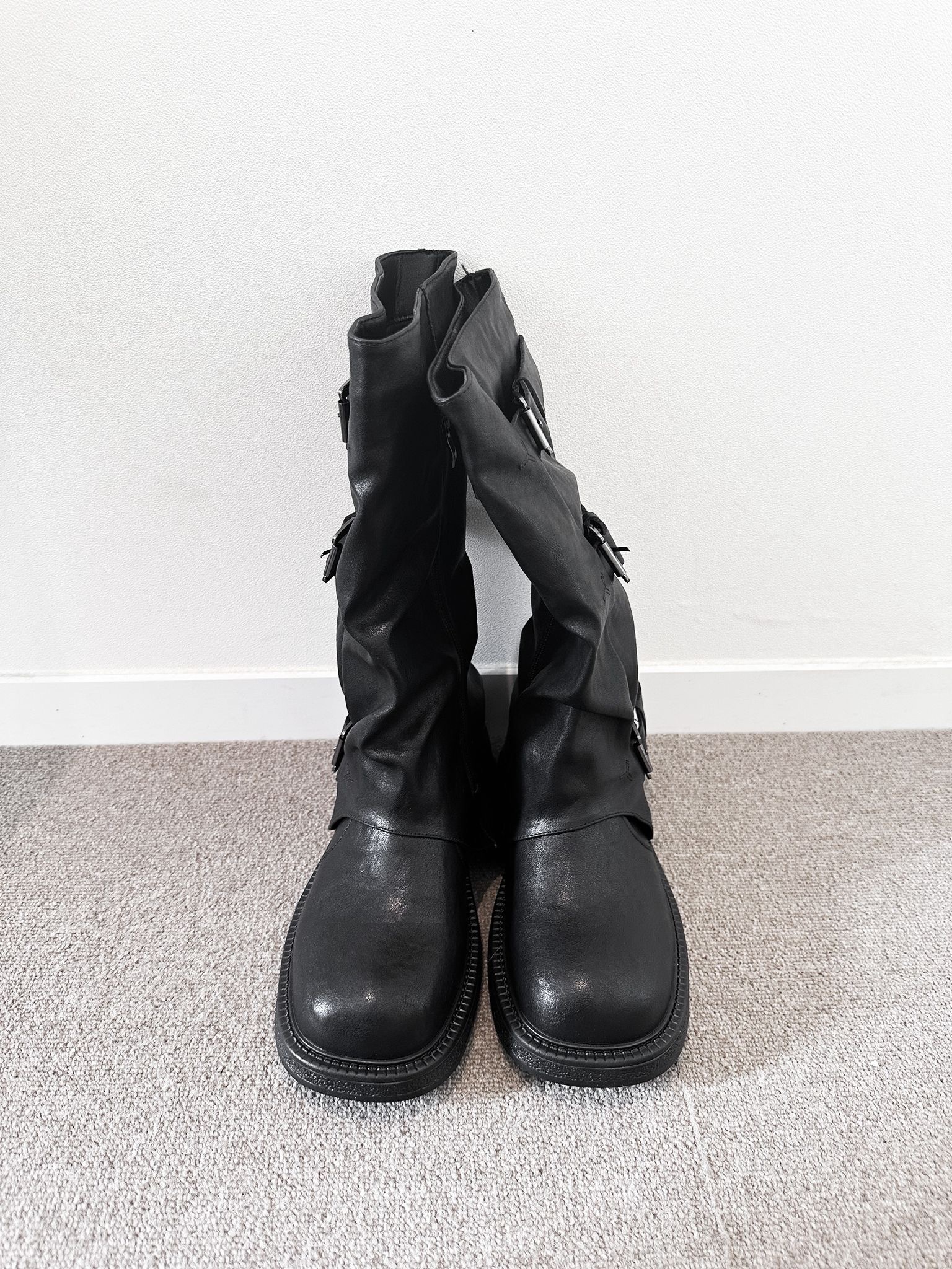 復古皮帶扣褶皺騎士靴〈🇰🇷DAY 3〉