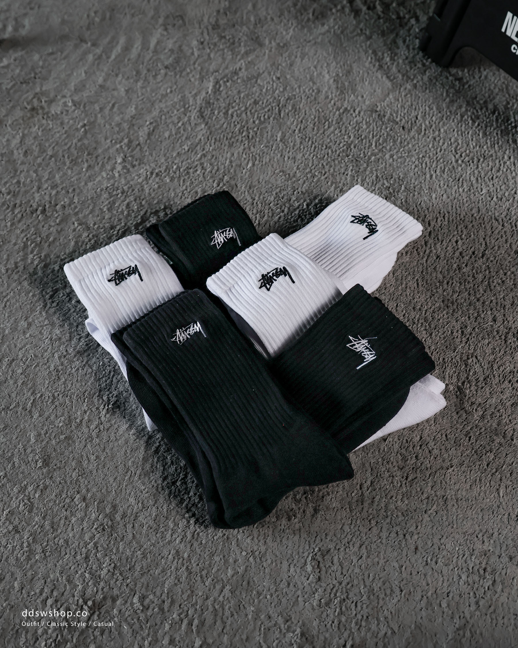 "現貨" STUSSY STOCK CREW SOCK PACK 長襪襪子三雙一組