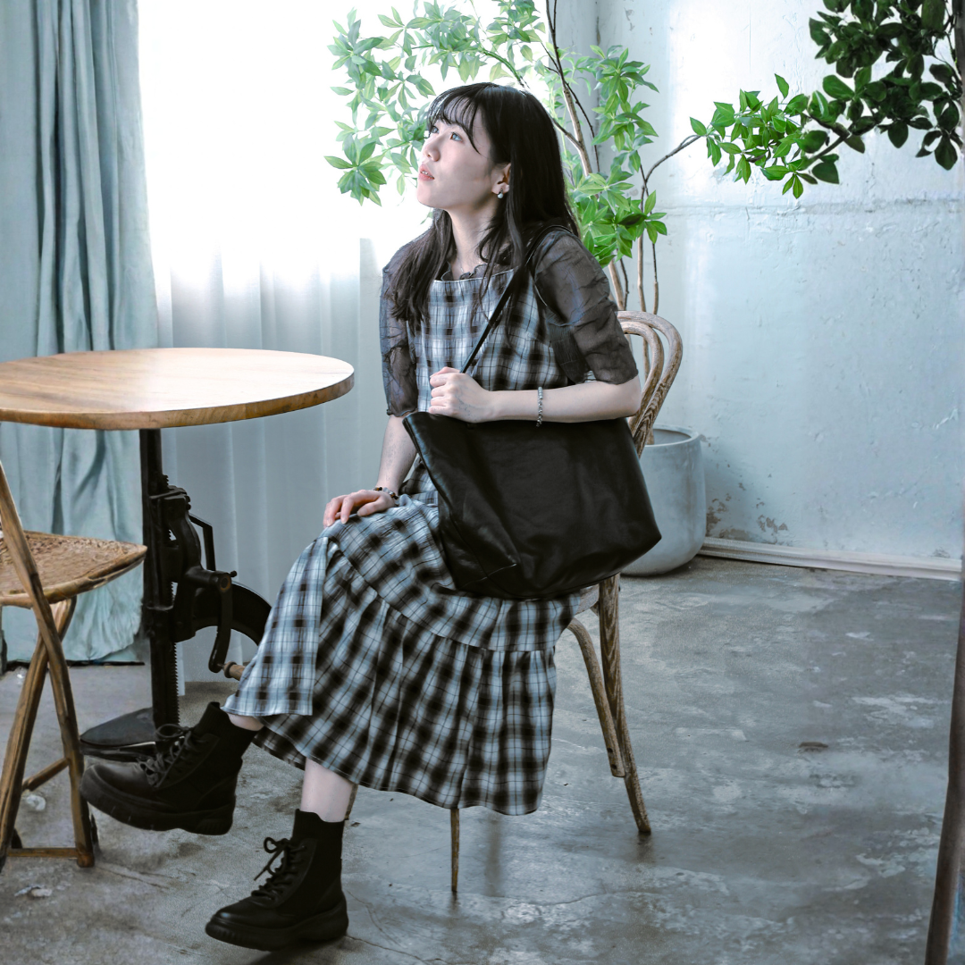 伊莉絲 墨黑通勤包