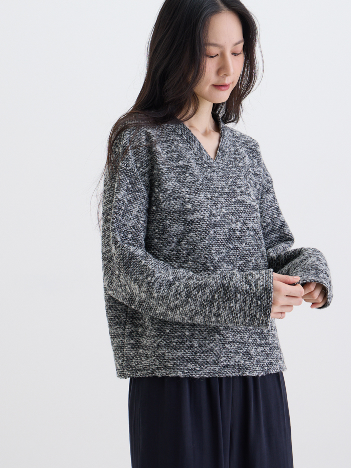 銀河星光V Cut軟毛長袖上衣-墨