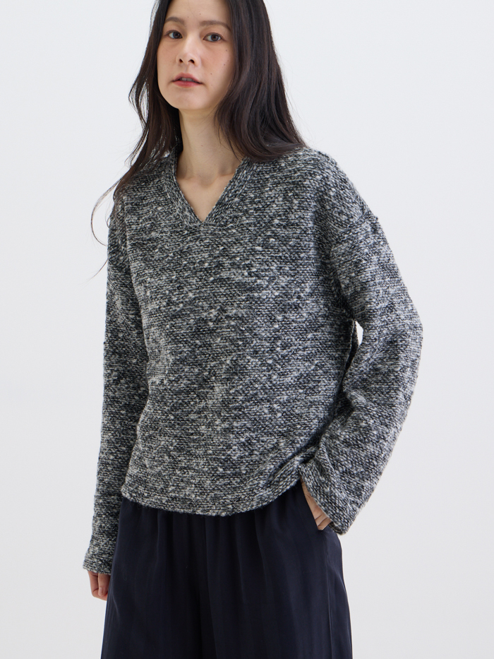 銀河星光V Cut軟毛長袖上衣-墨