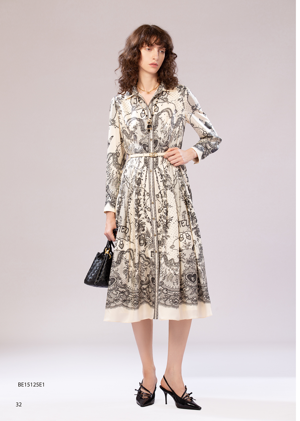 BE15125E1 巴黎墨跡黑白圖騰印花法式A字裙洋 (附皮帶)