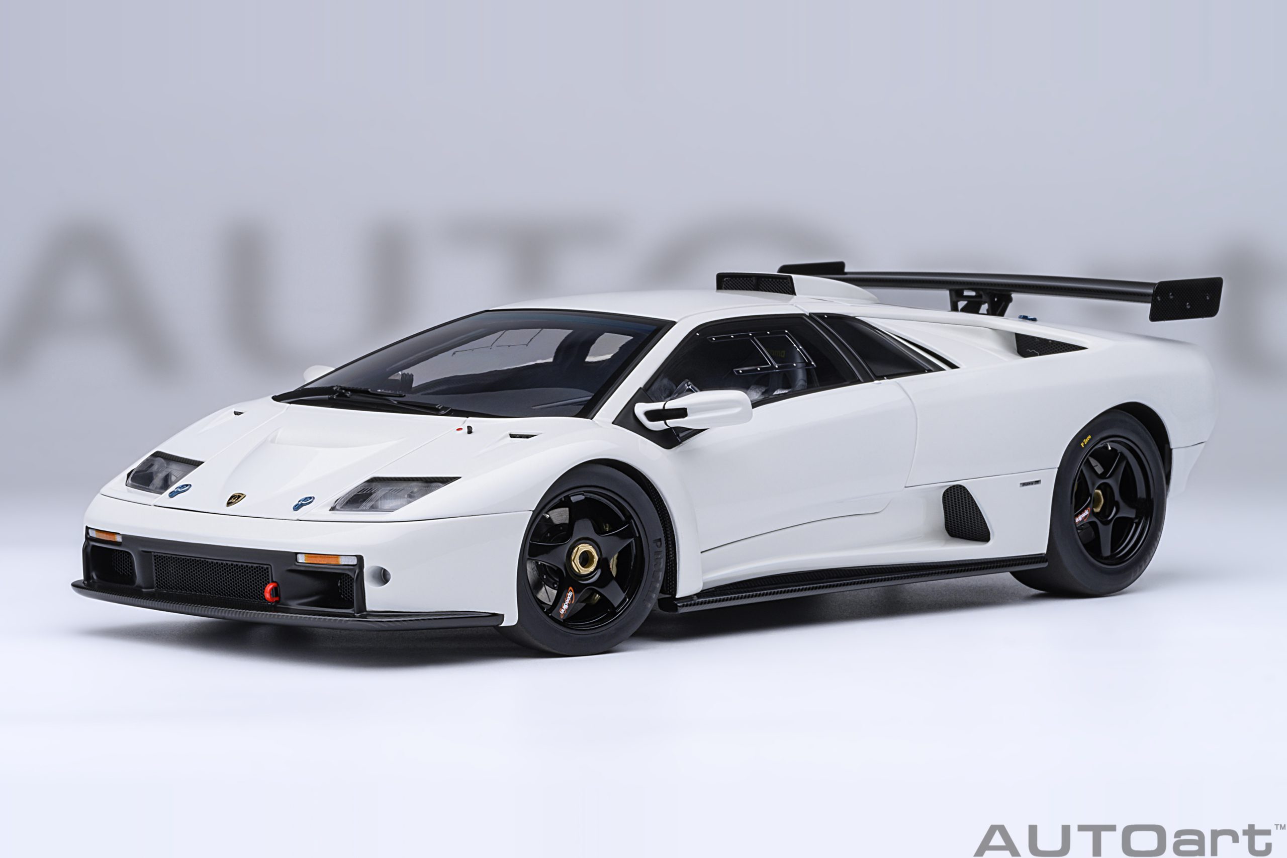 1/18 AUTOART Lamborghini Diablo GTR (Impact White) (79136)