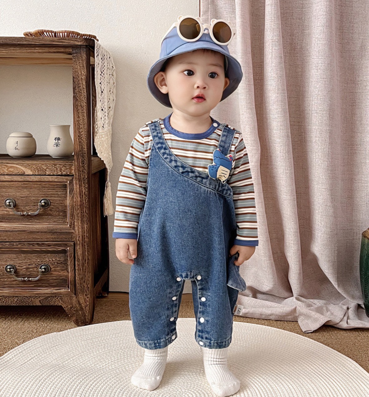 條紋上衣吊帶褲套裝